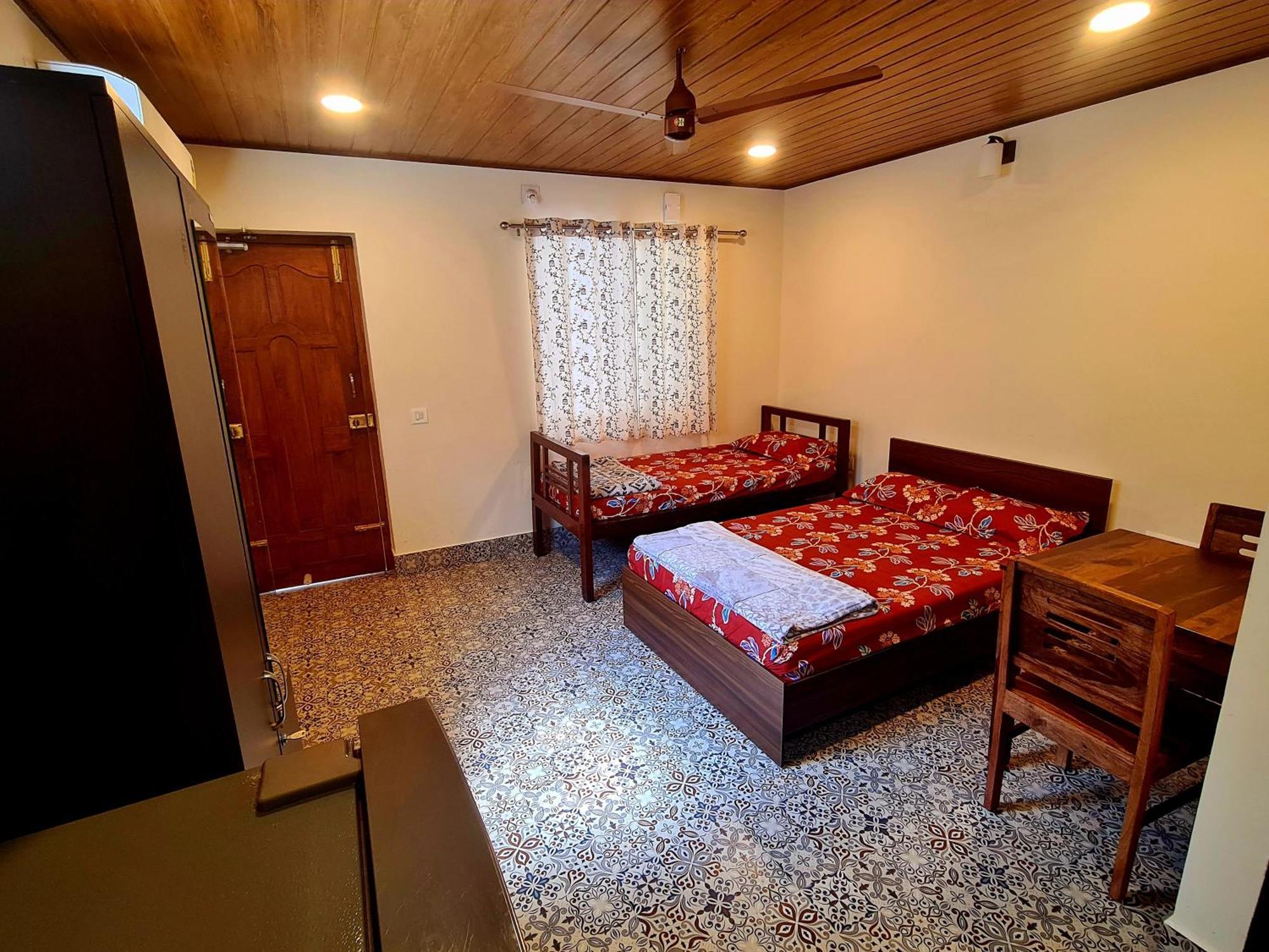 Sunny Smiles Homestay Mangalore Eksteriør billede